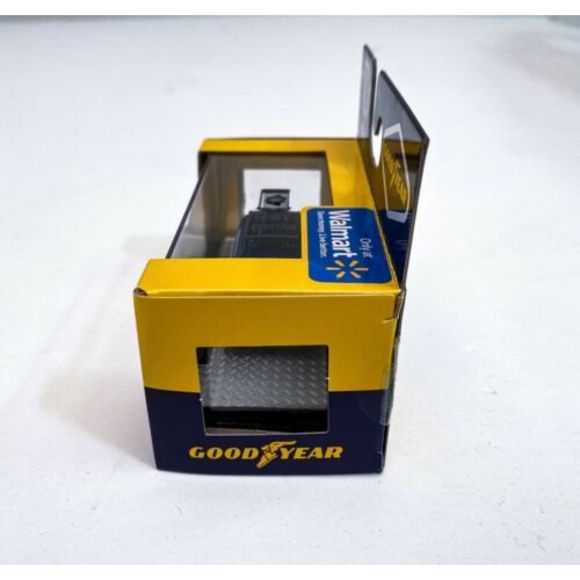 M2 Machines 2021 Walmart Exclusive Goodyear 1960 Volkswagen VW Delivery Van - Picture 6 of 8